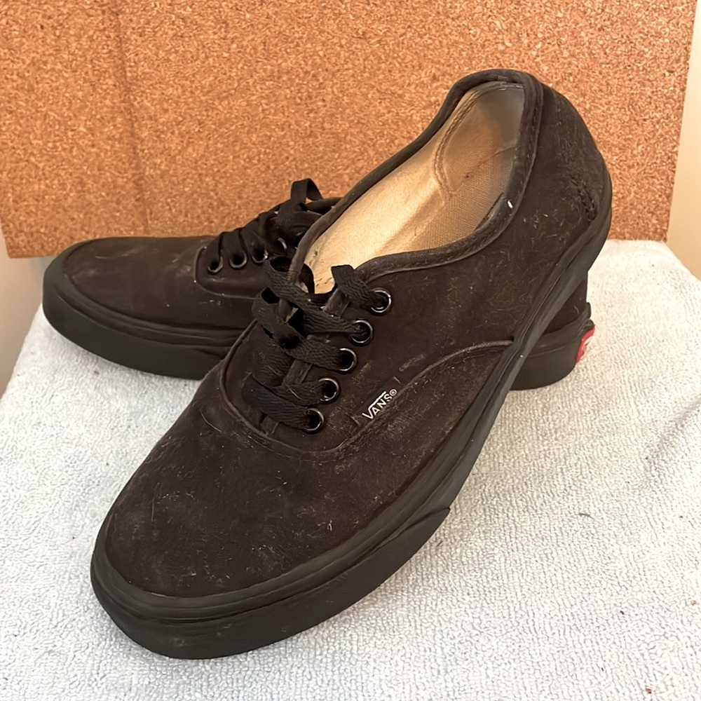 Vans Classic Pair Of Black Lace up low top Canvas Shoes 7 1/2